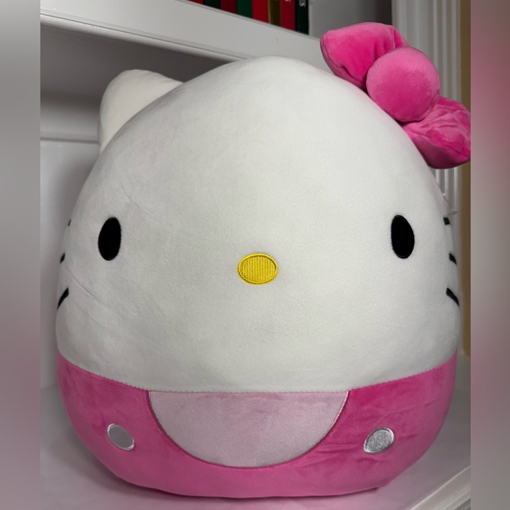 NWOT 14” Squishmallows Hello Kitty Pink Bow & Shorts Sanrio Ultrasoft Stuffed - Picture 2 of 12